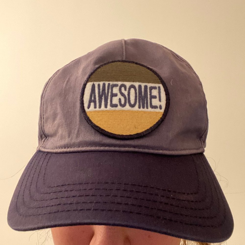Super cute grey-blue Awesome! baseball cap - Picture 3 of 3